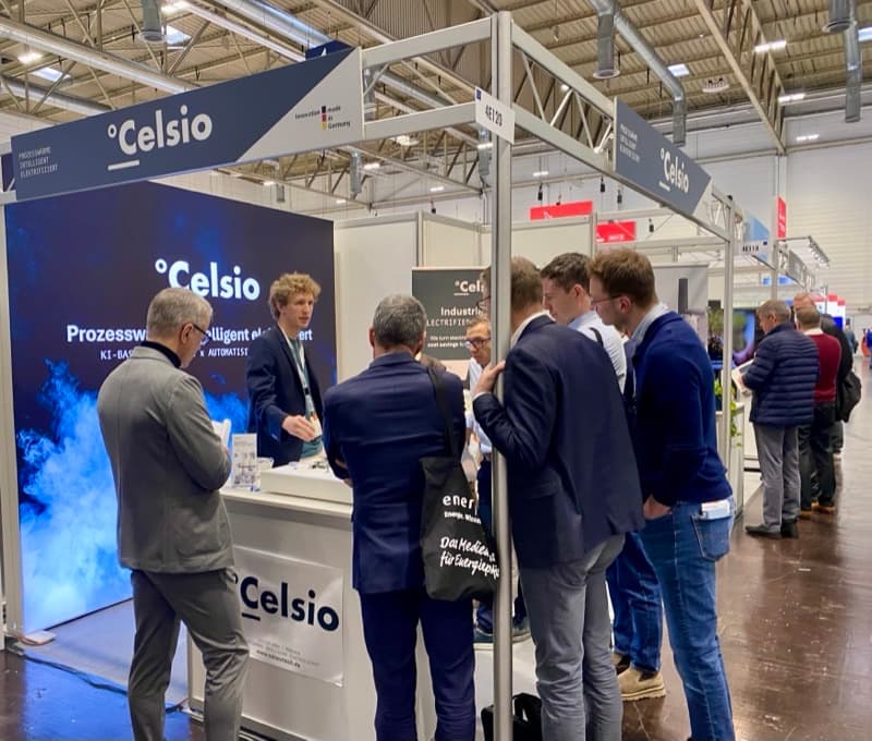 Gespräche am Celsio-Messestand
